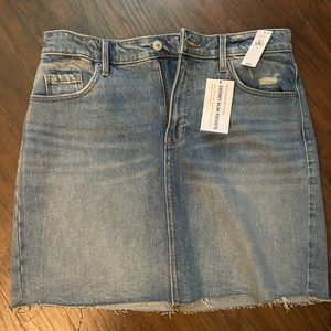 Old Navy Jean Skirt size 6 new with tags